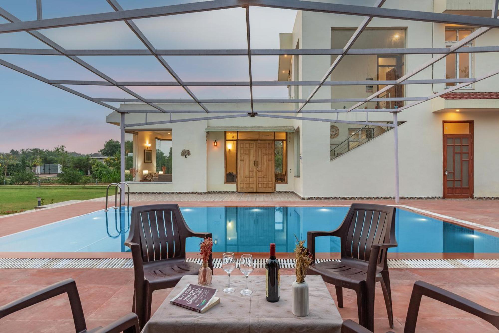 Alaya Stays Raga 2Bhk Farmstay With An Entertainment Lounge Sohna Exterior foto